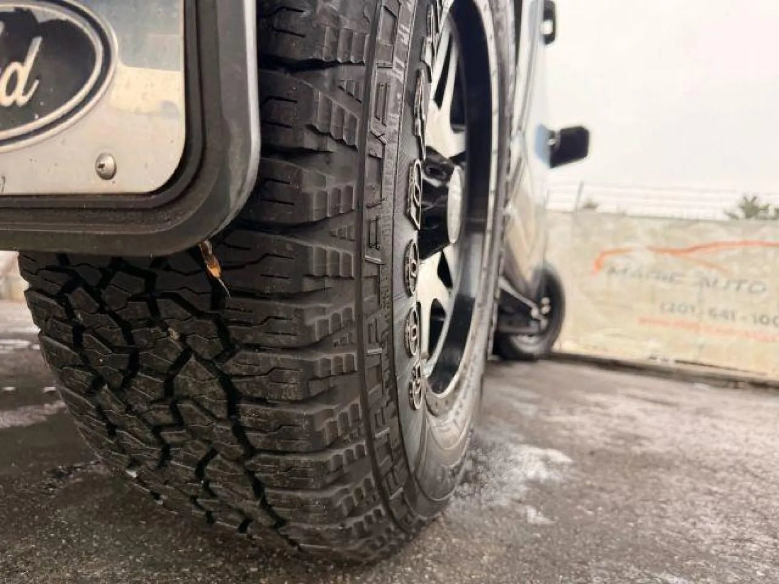 Used 2015 Ford F150 XLT image 38