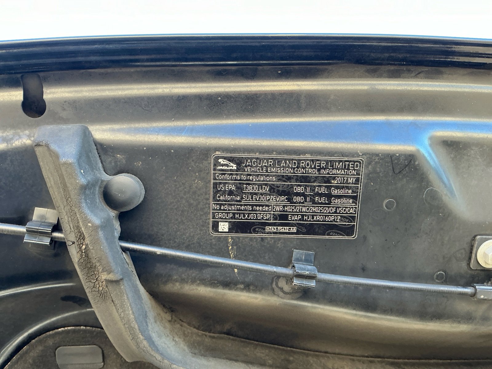 Used 2017 Jaguar XE Prestige image 24