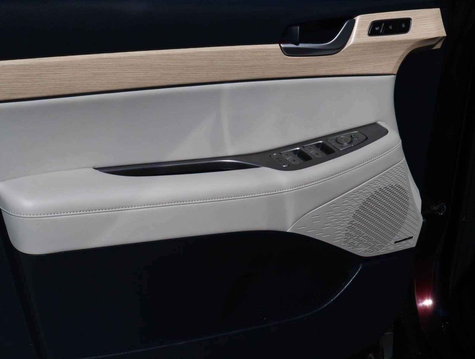 Used 2023 Hyundai Palisade Limited FWD image 17