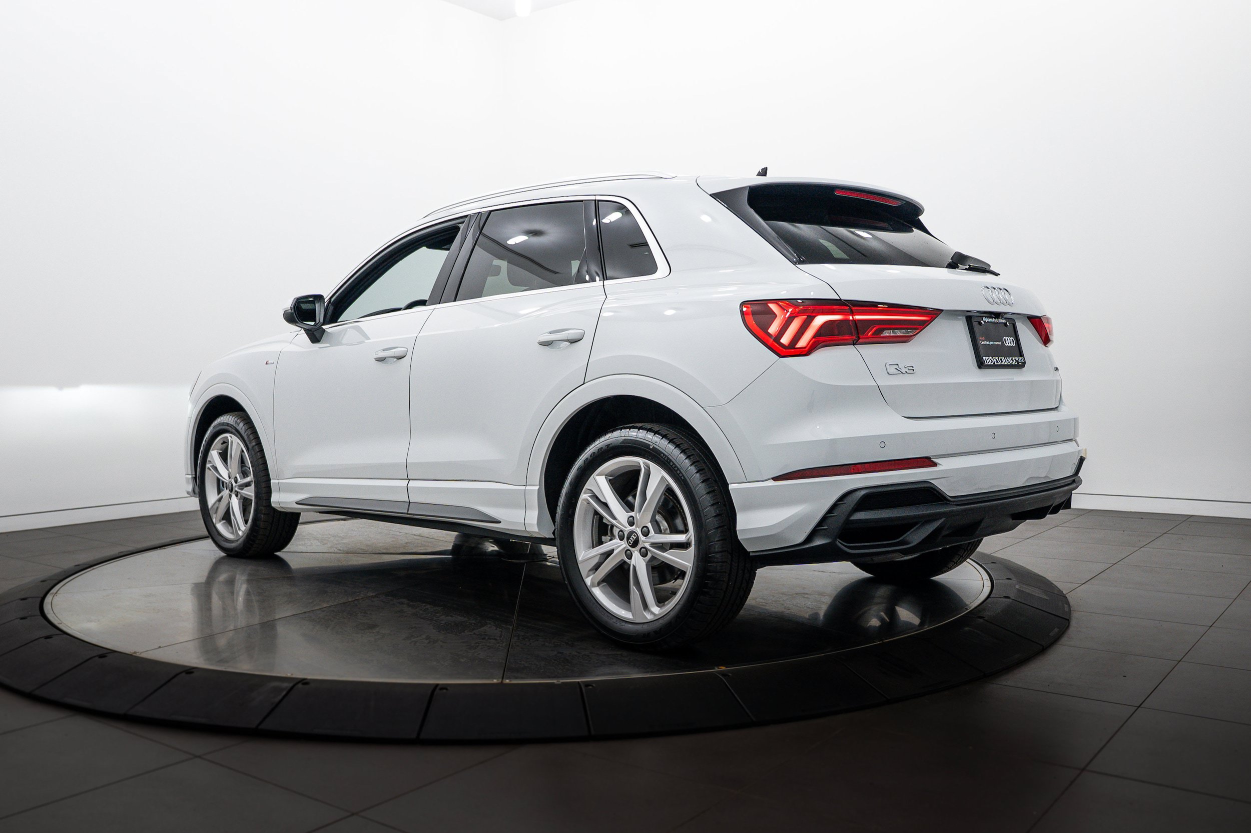 Certified 2023 Audi Q3 2.0T Premium AWD/4WD image 5