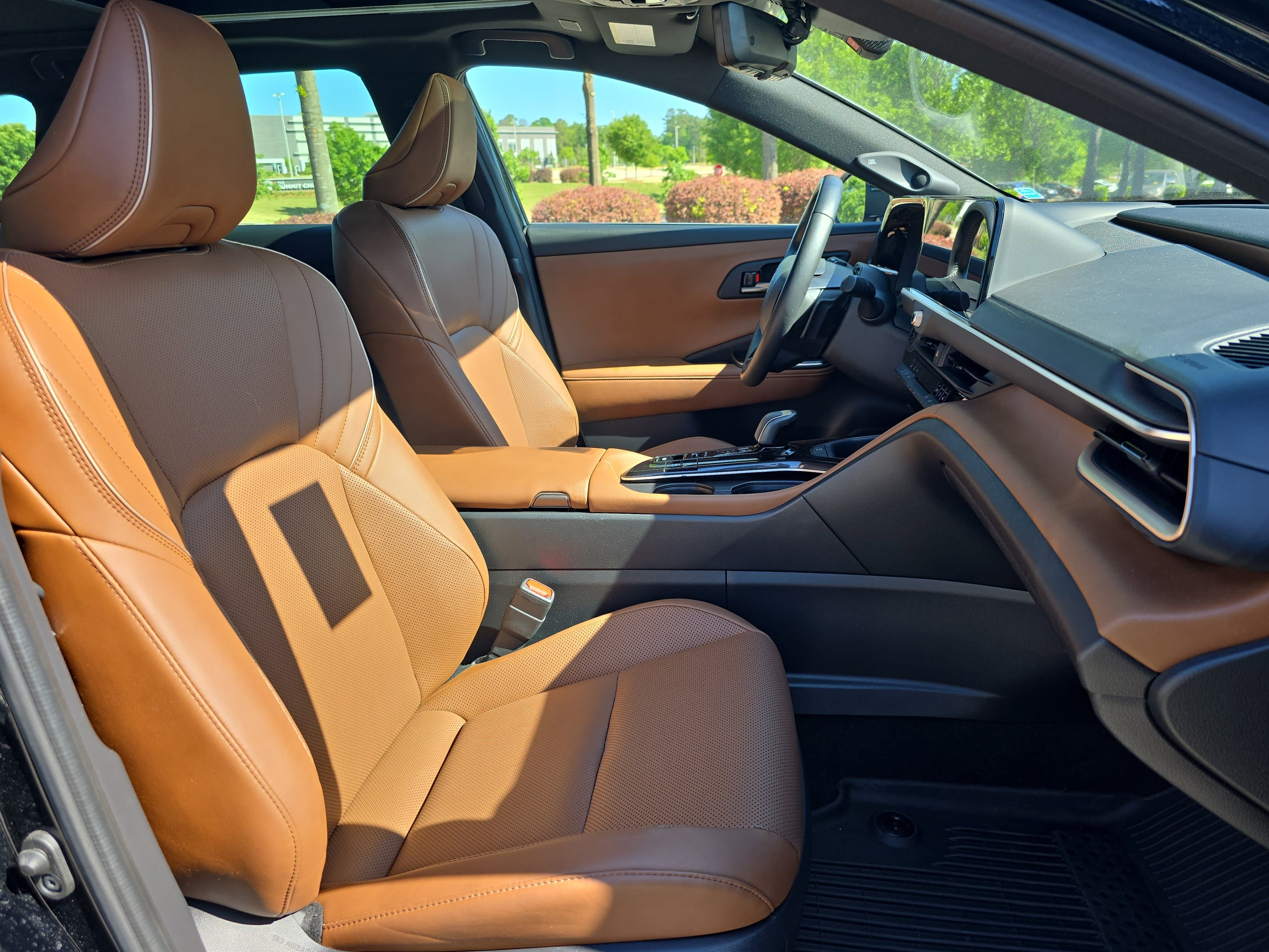 Used 2025 Toyota Crown Signia w/ Advanced Technology Package AWD/4WD image 10