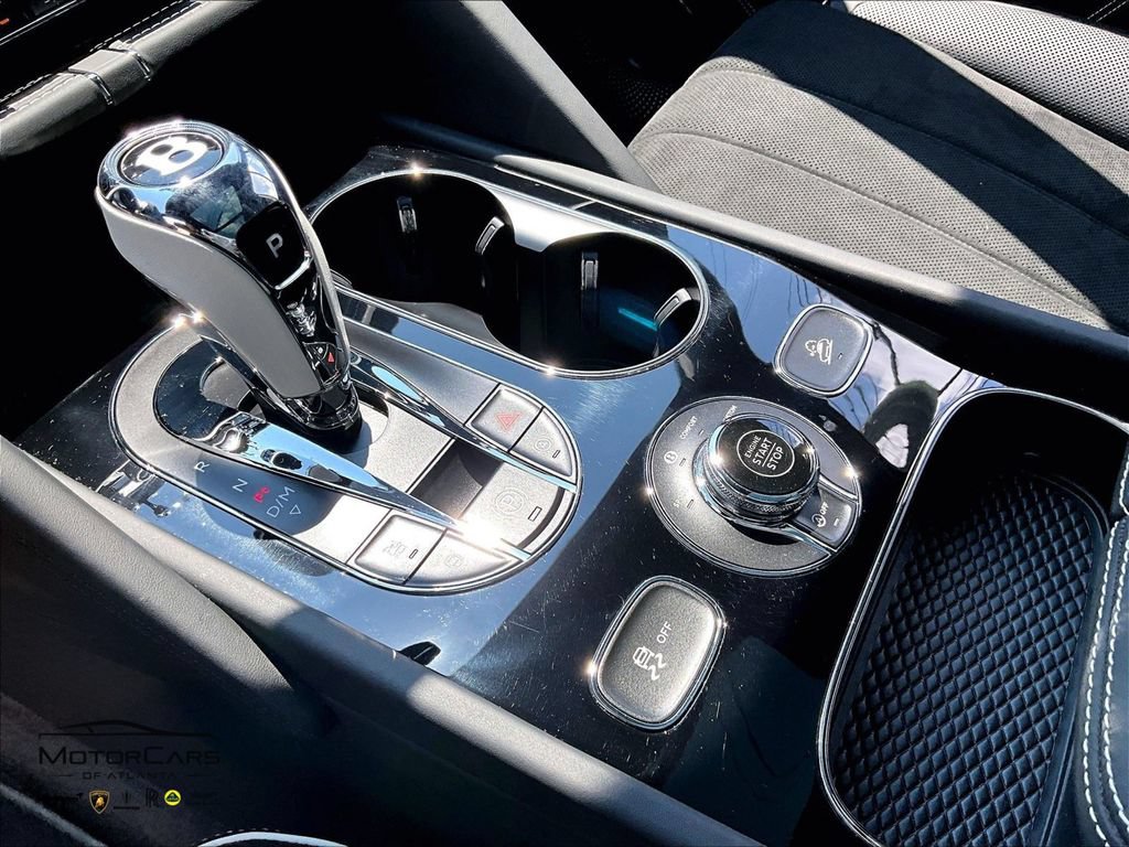 Used 2025 Bentley Bentayga AWD/4WD image 15