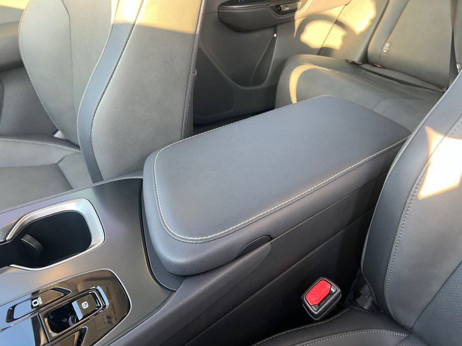 Used 2023 Lexus RZ 450e Premium image 31