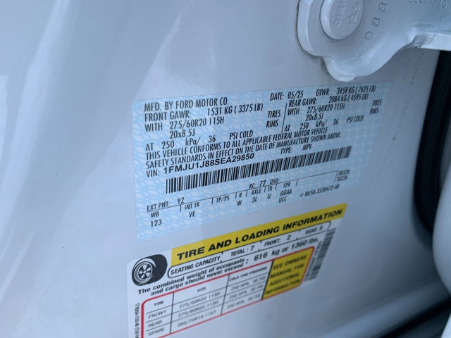 Used 2025 Ford Expedition Active image 33