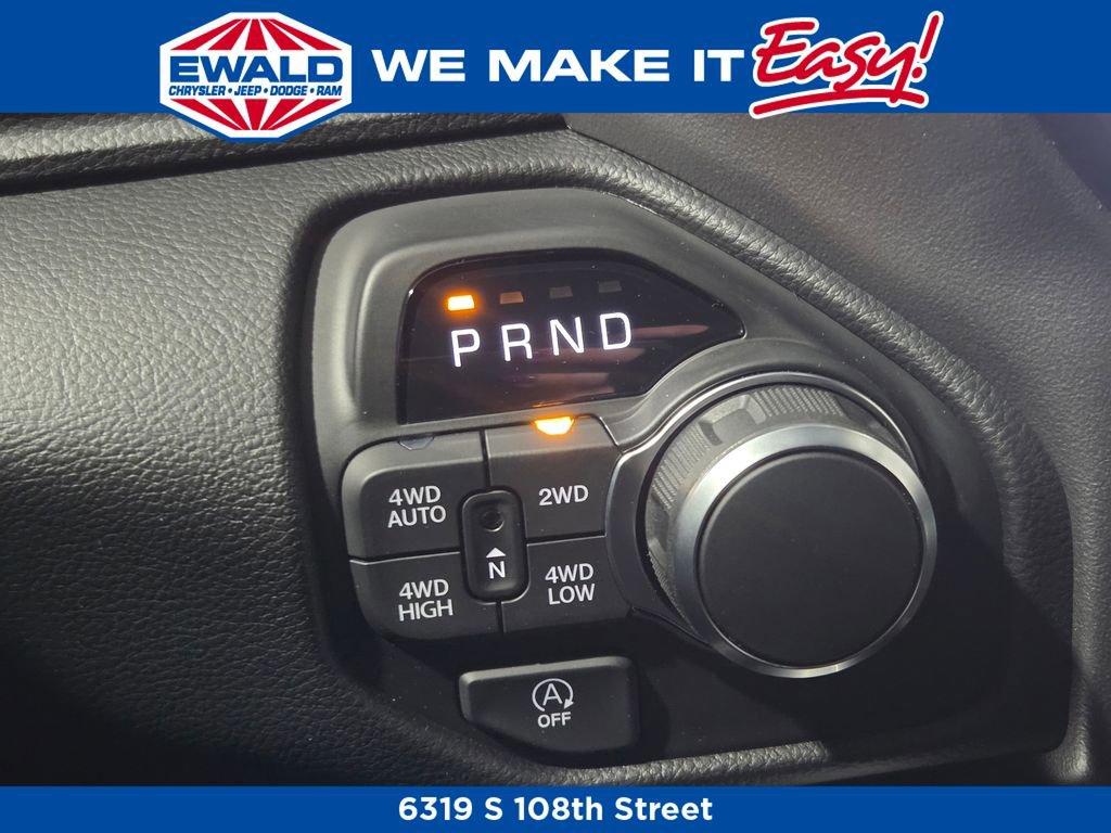 New 2026 RAM 1500 4x4 Crew Cab image 9