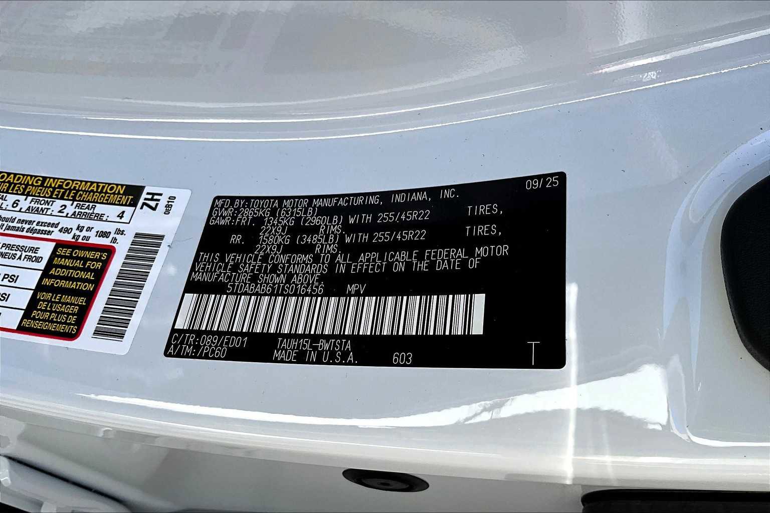 New 2026 Lexus TX 500h AWD image 17