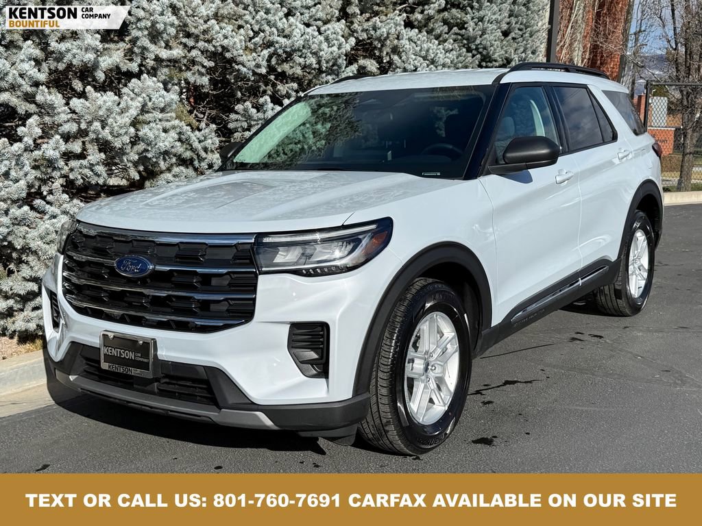 Used 2025 Ford Explorer Active image 2