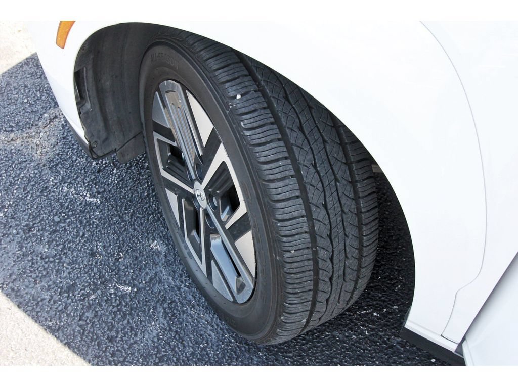 Certified 2023 Hyundai Kona SE w/ Cargo Package FWD image 32