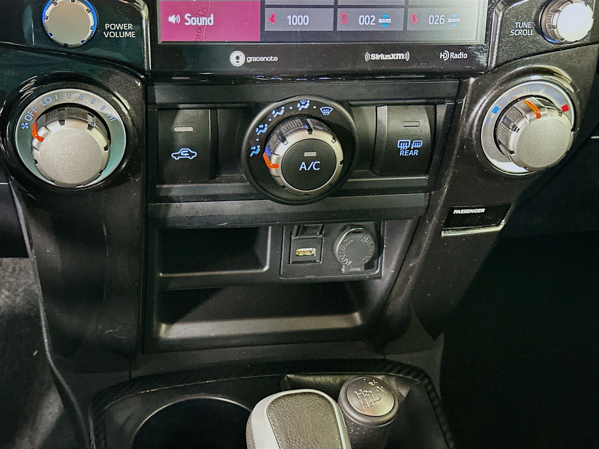 Used 2024 Toyota 4Runner TRD Off-Road Premium image 23