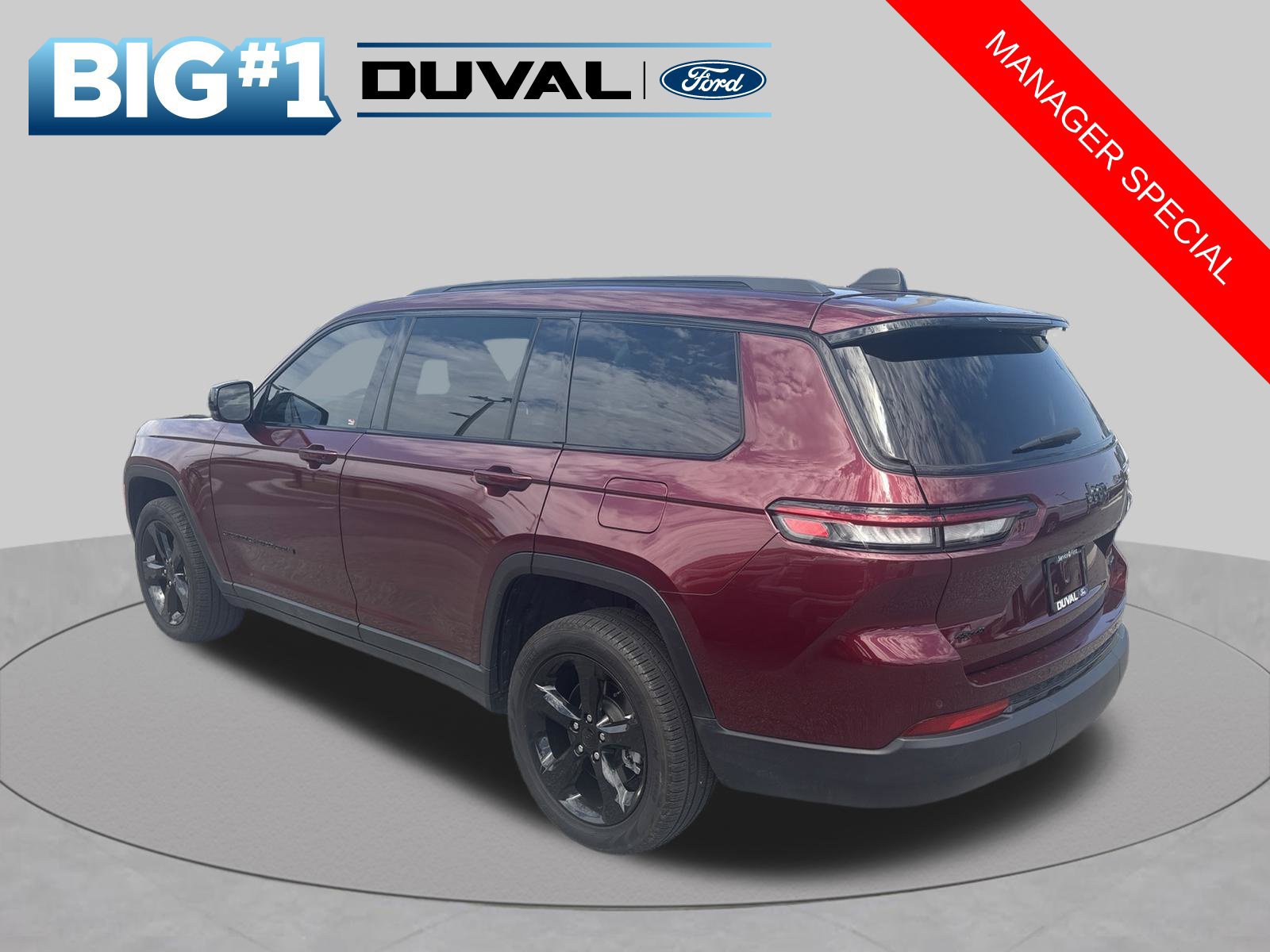 Used 2024 Jeep Grand Cherokee L Limited w/ Black Appearance Package AWD/4WD image 4