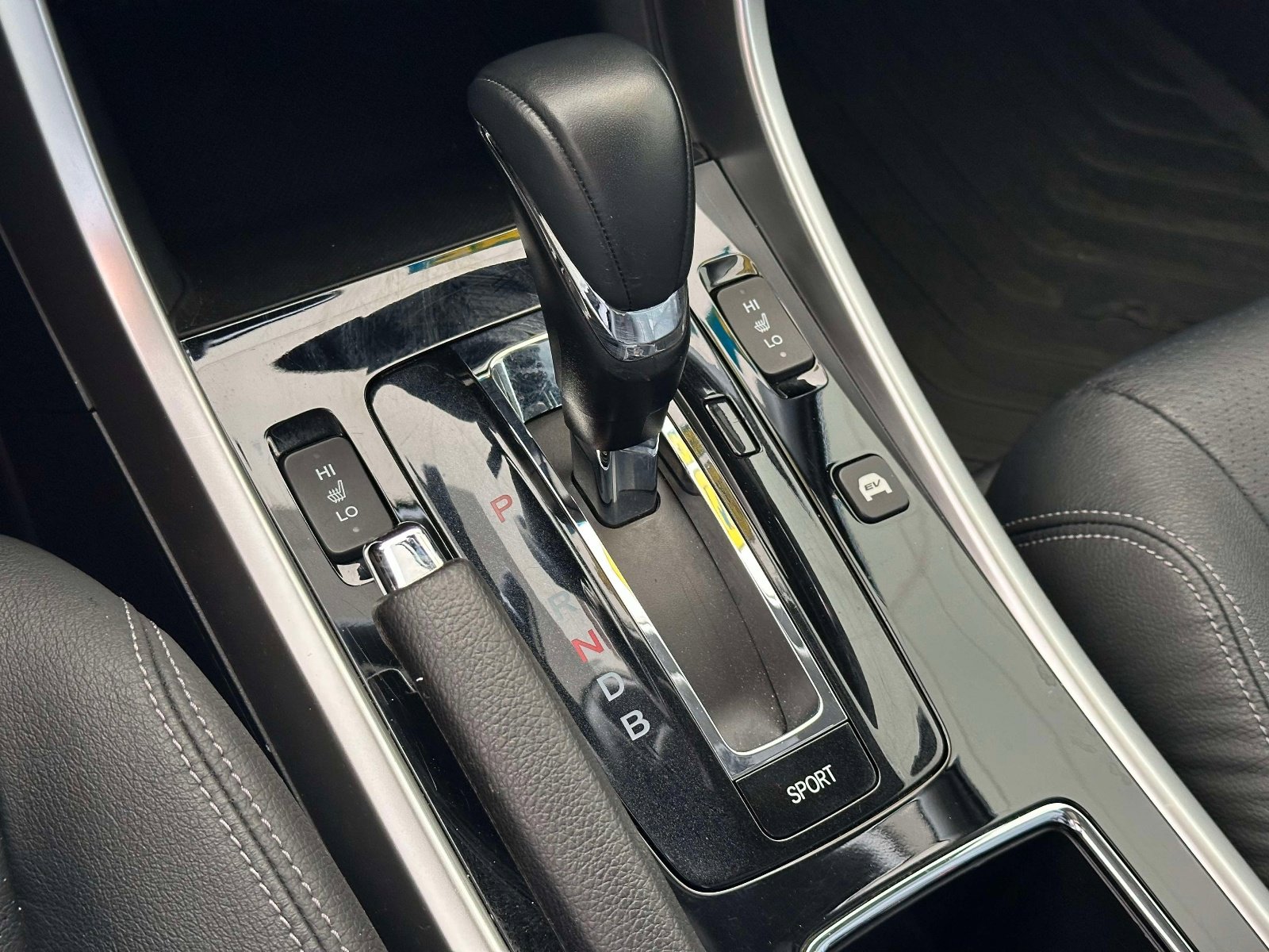 Used 2017 Honda Accord Touring image 34