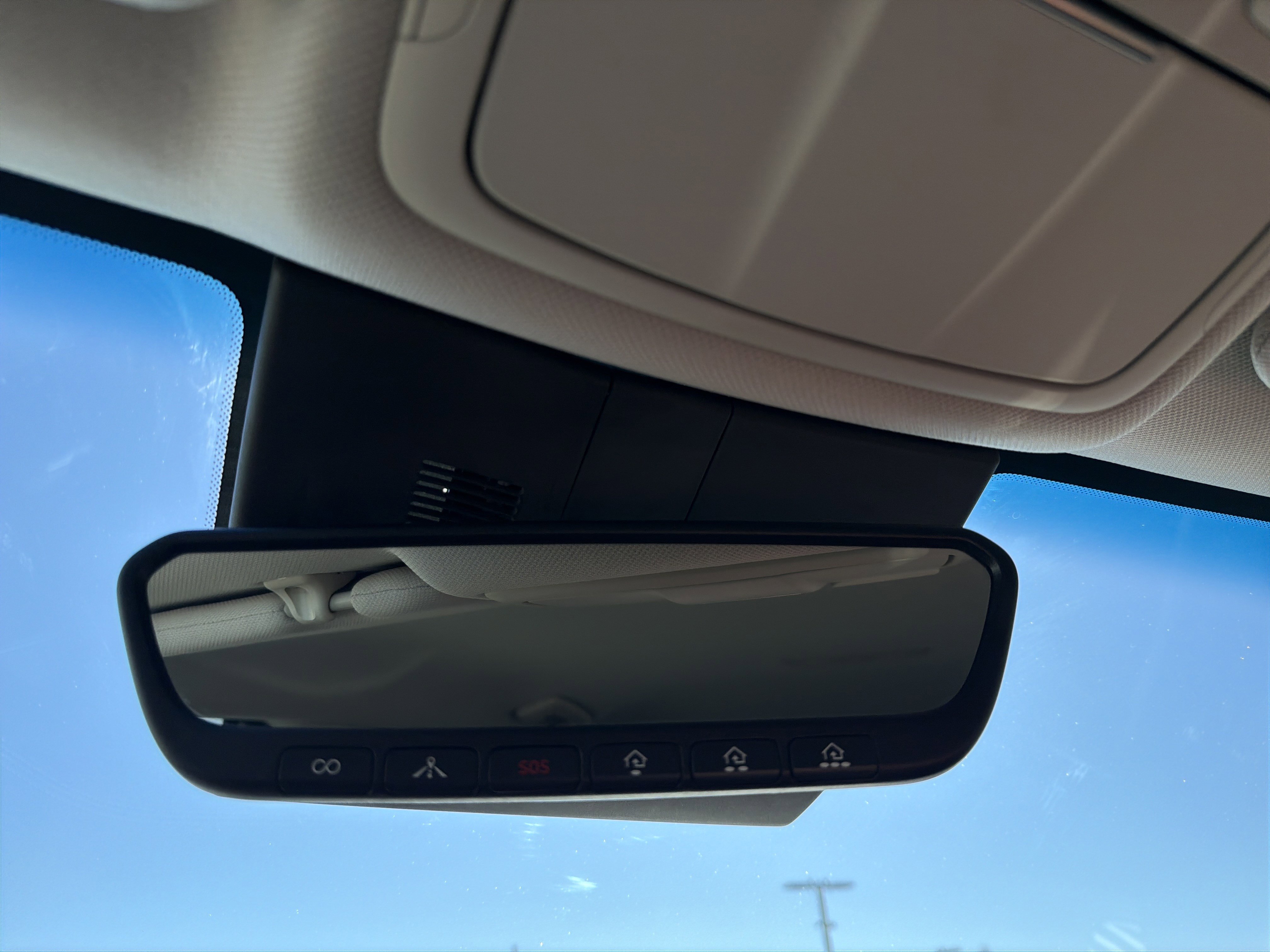 Used 2023 Genesis G70 2.0T image 27