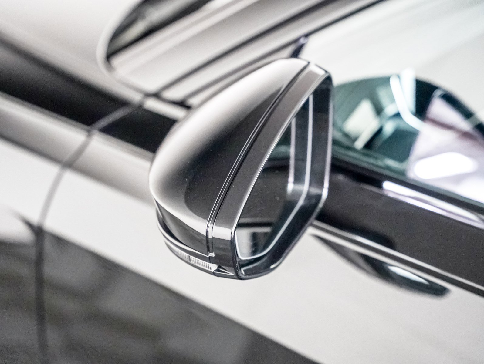 New 2025 Audi S8 image 25