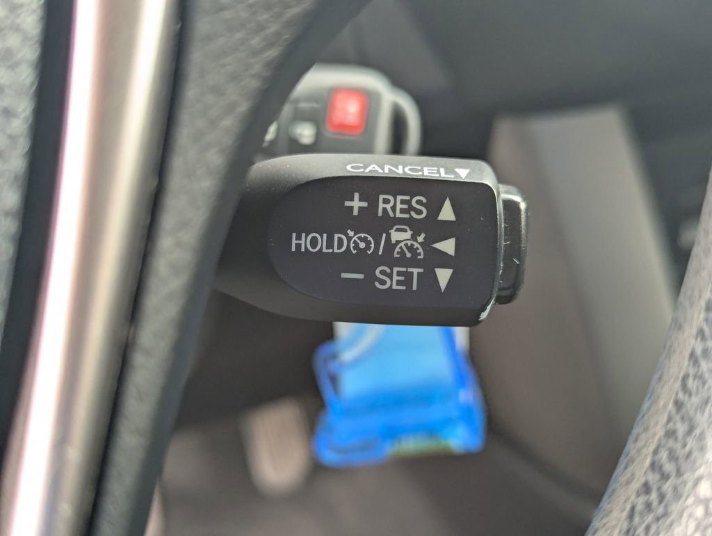 Used 2017 Toyota RAV4 LE FWD image 20