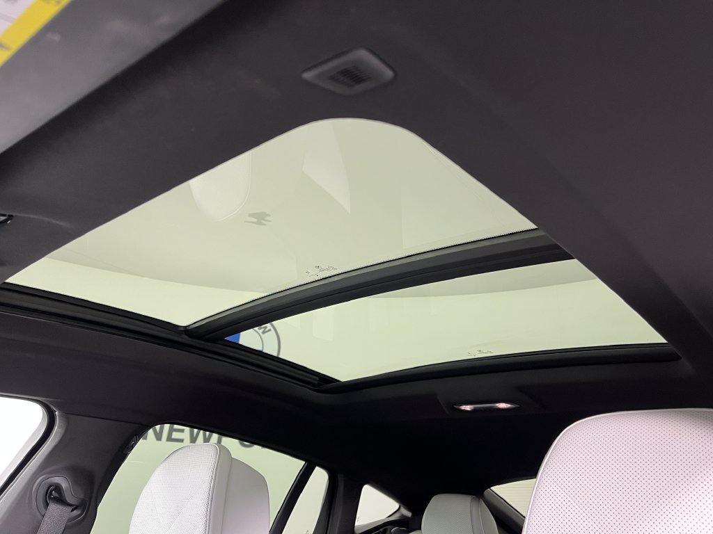 Used 2024 BMW X6 M60i AWD/4WD image 29