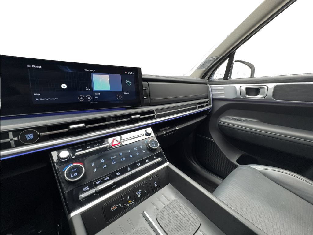 Used 2025 Hyundai Santa Fe Limited AWD/4WD image 46