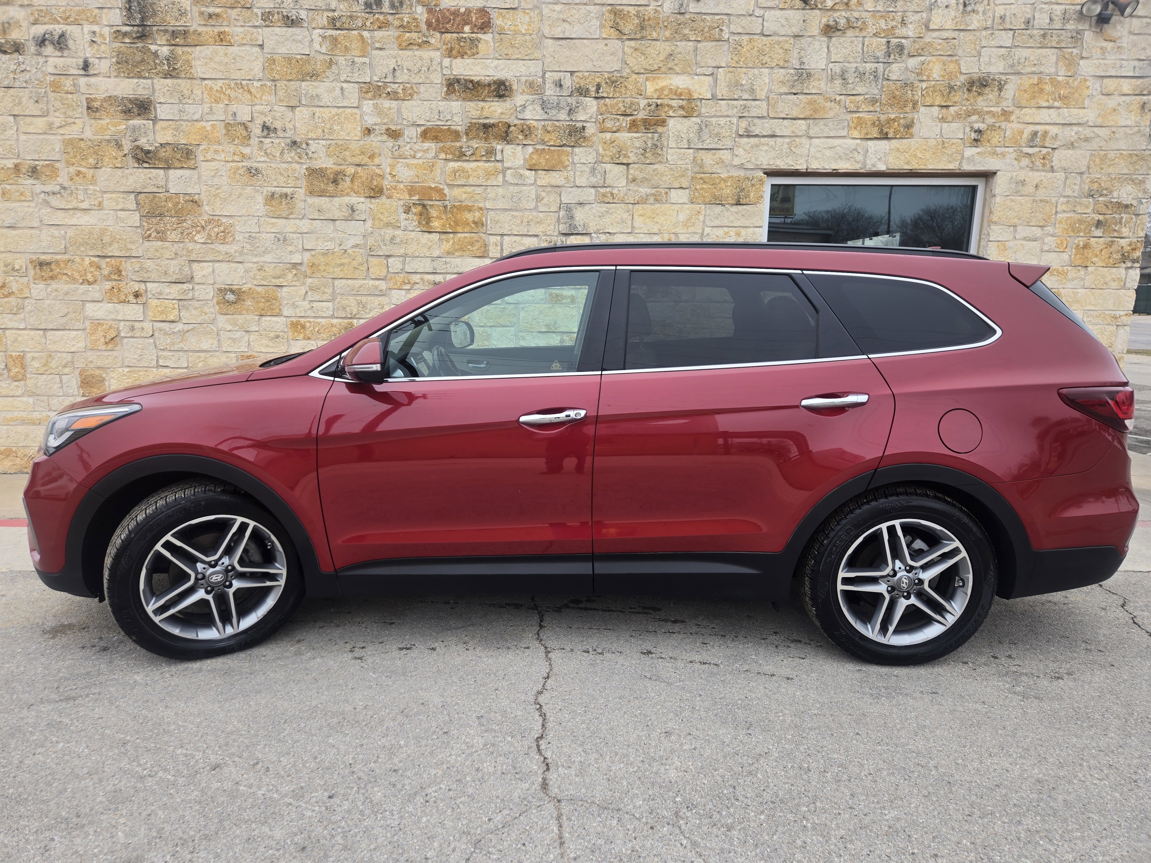 Used 2017 Hyundai Santa Fe SE Ultimate 3.3L Auto w/ SE Ultimate Tech Package 03