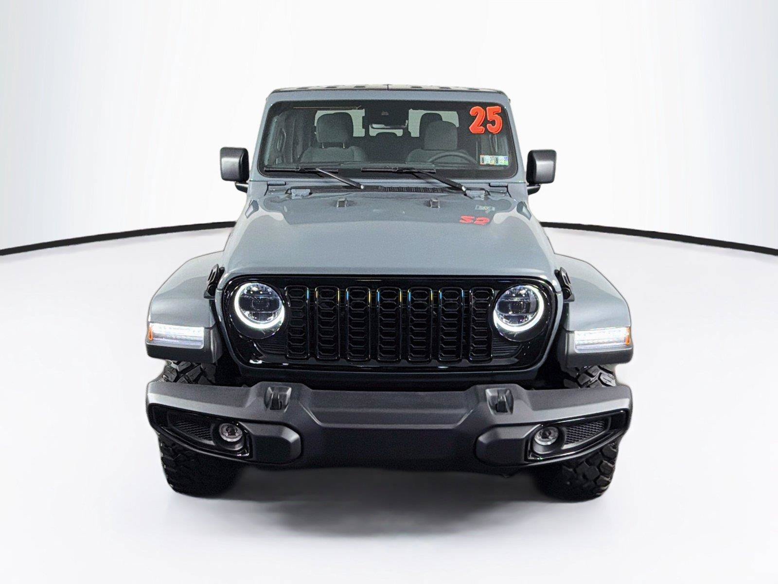 Used 2025 Jeep Gladiator Sport AWD/4WD image 13