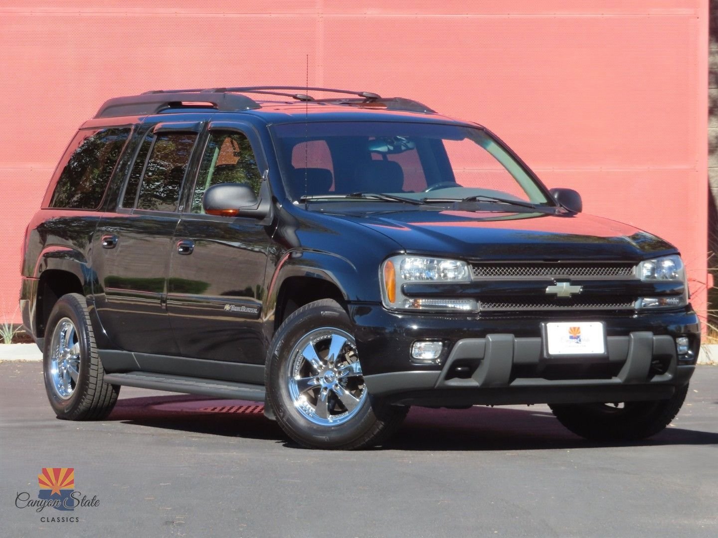 Used 2002 Chevrolet TrailBlazer LT w/ LT Leather Plus Pkg image 1