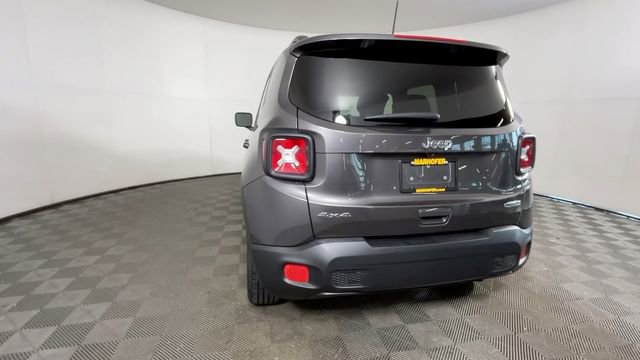 Used 2018 Jeep Renegade Latitude AWD/4WD image 9