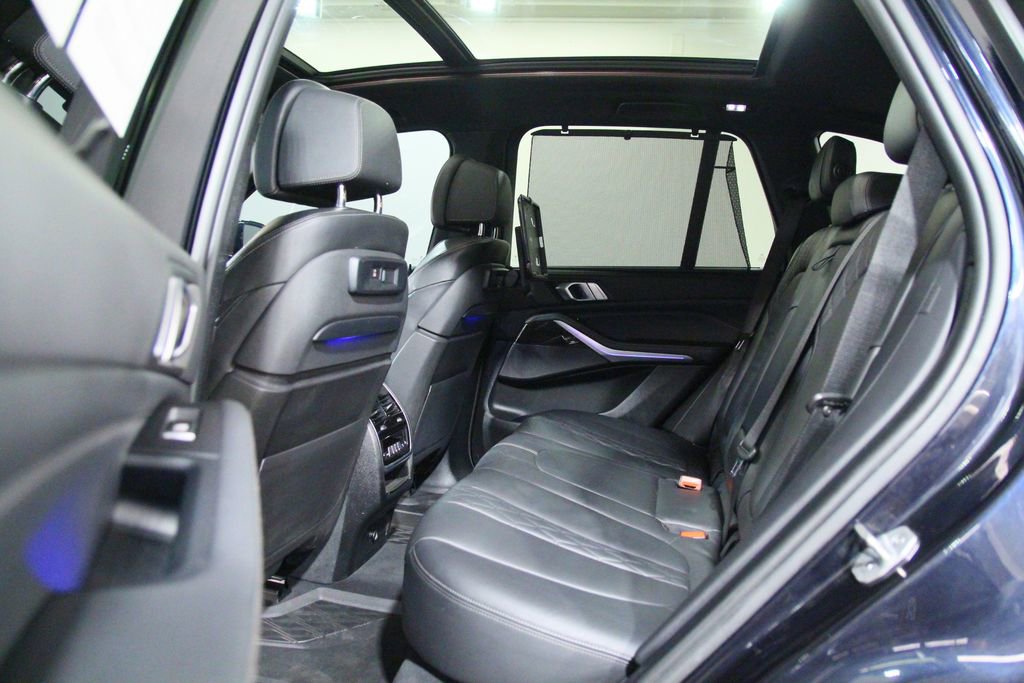 Used 2020 BMW X5 M50i w/ Premium Package AWD/4WD image 28