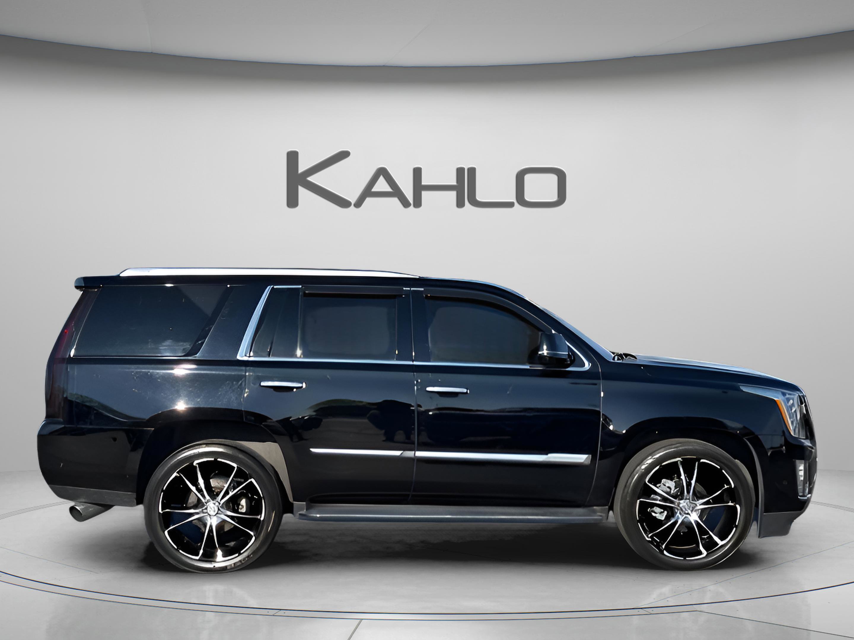 Used 2017 Cadillac Escalade Luxury image 5