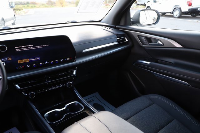 Used 2025 Chevrolet Traverse LT image 27