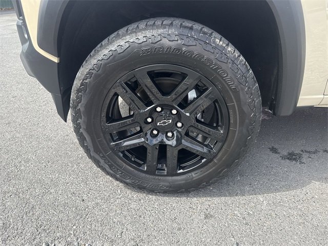 Used 2024 Chevrolet Colorado Trail Boss w/ Technology Package image 10
