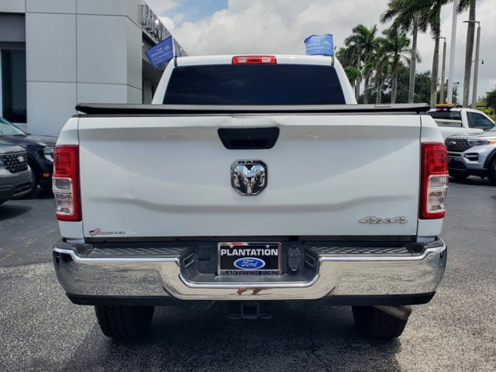 Used 2021 RAM 2500 Tradesman w/ Chrome Appearance Group AWD/4WD image 6