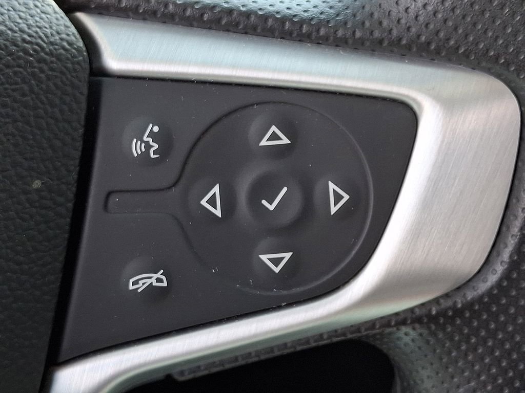 Used 2022 GMC Terrain SLE image 21