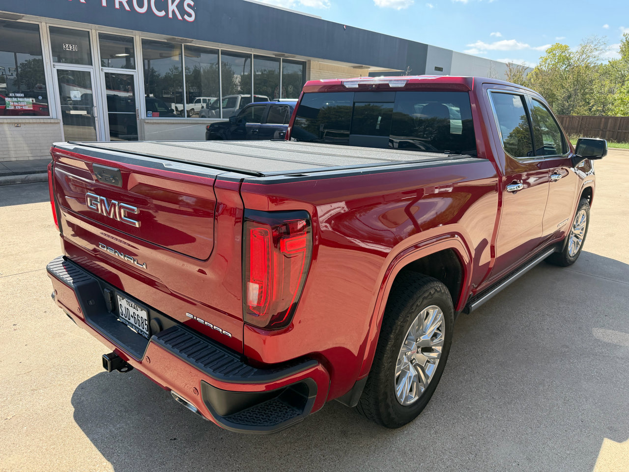 Used 2023 GMC Sierra 1500 Denali w/ Technology Package image 5
