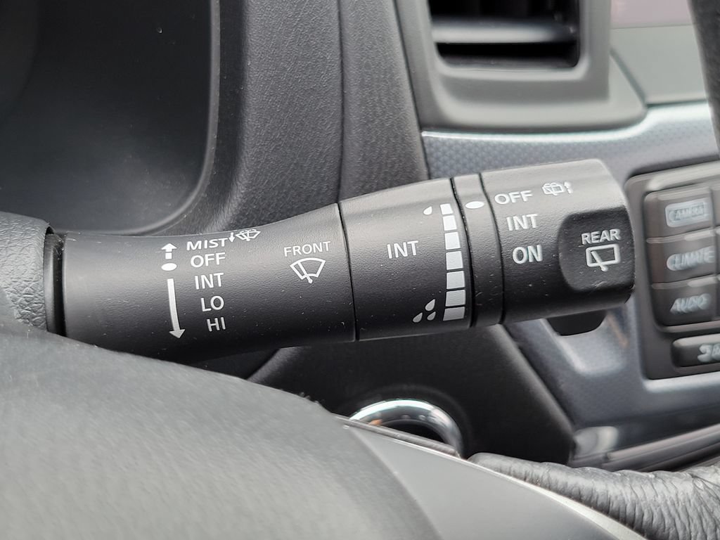 Used 2018 Nissan Pathfinder SL w/ Midnight Edition Package AWD/4WD image 18