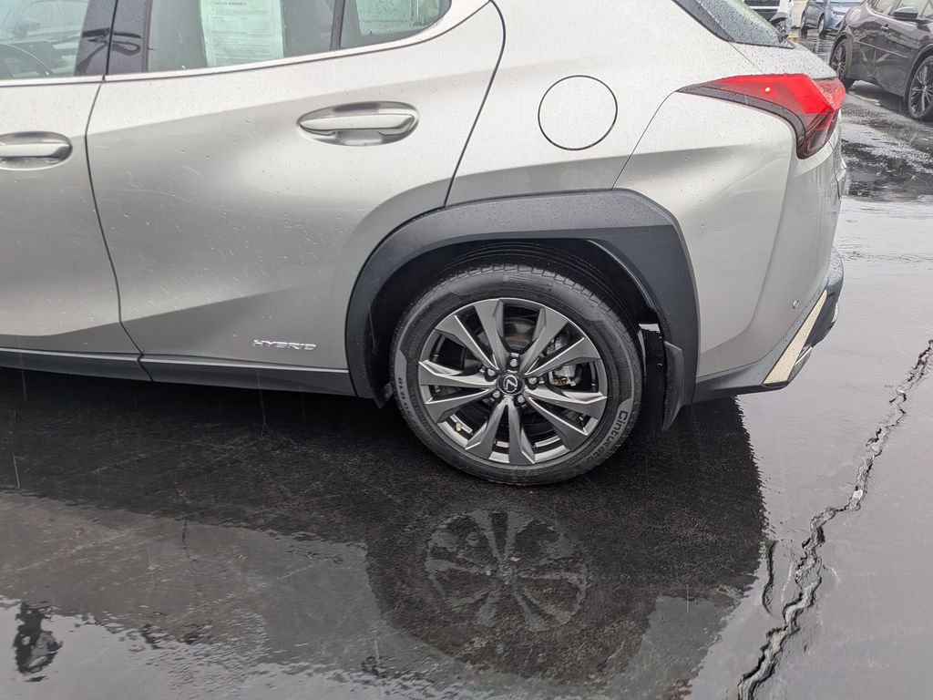 Used 2020 Lexus UX 250h F Sport w/ F Sport Premium Package image 8
