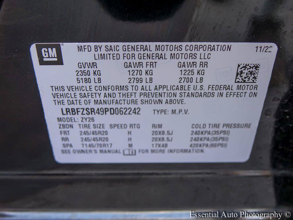 Used 2023 Buick Envision Avenir AWD/4WD image 29