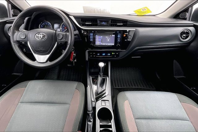 Used 2017 Toyota Corolla LE image 12