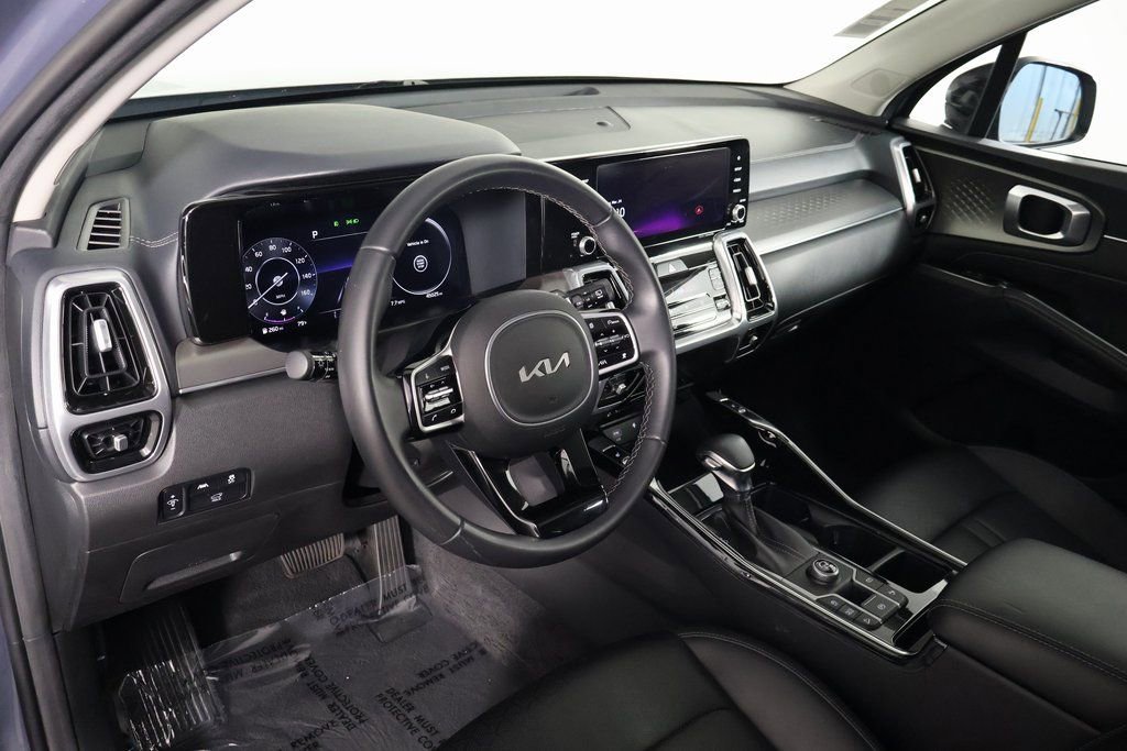 Used 2023 Kia Sorento SX FWD image 7
