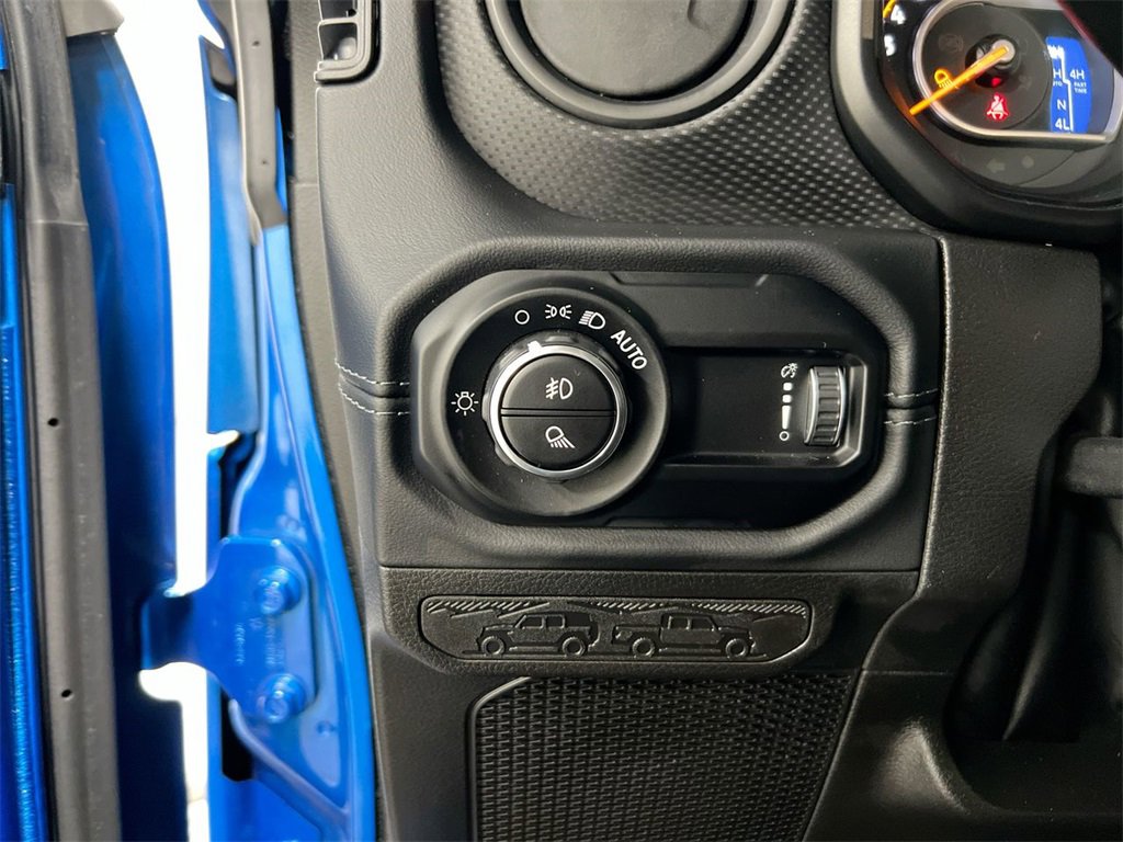 Used 2024 Jeep Gladiator Rubicon image 19