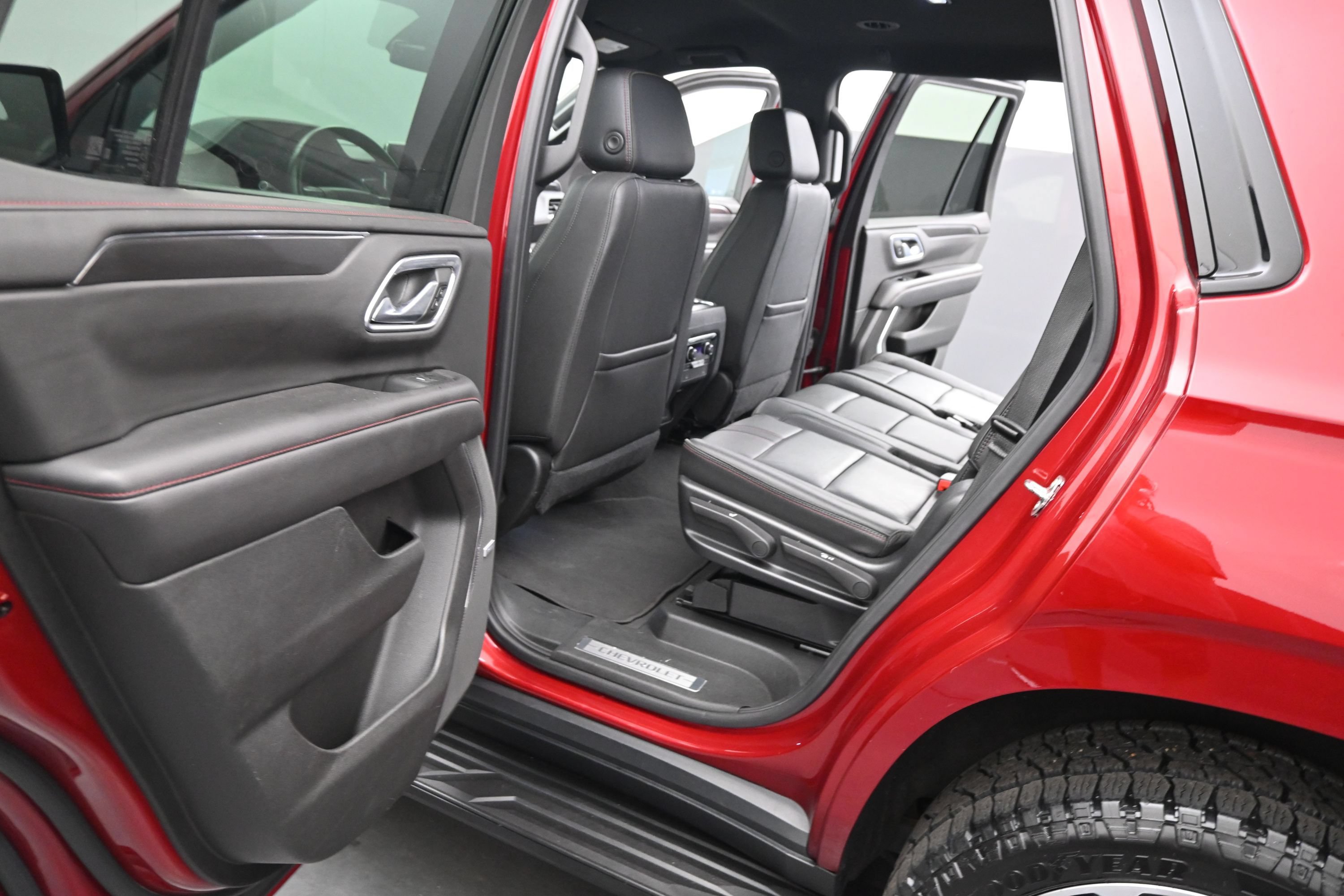 Used 2021 Chevrolet Tahoe RST AWD/4WD image 16