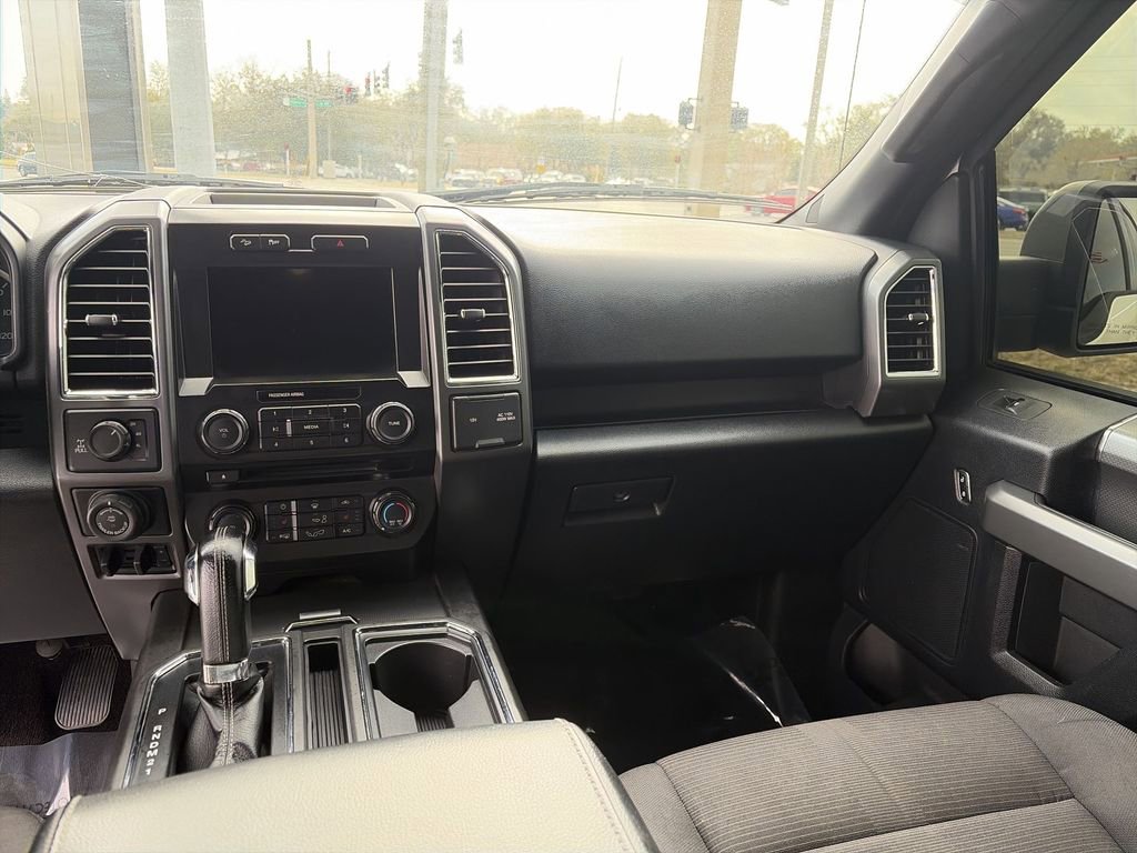 Used 2016 Ford F150 XLT w/ Equipment Group 302A Luxury image 33