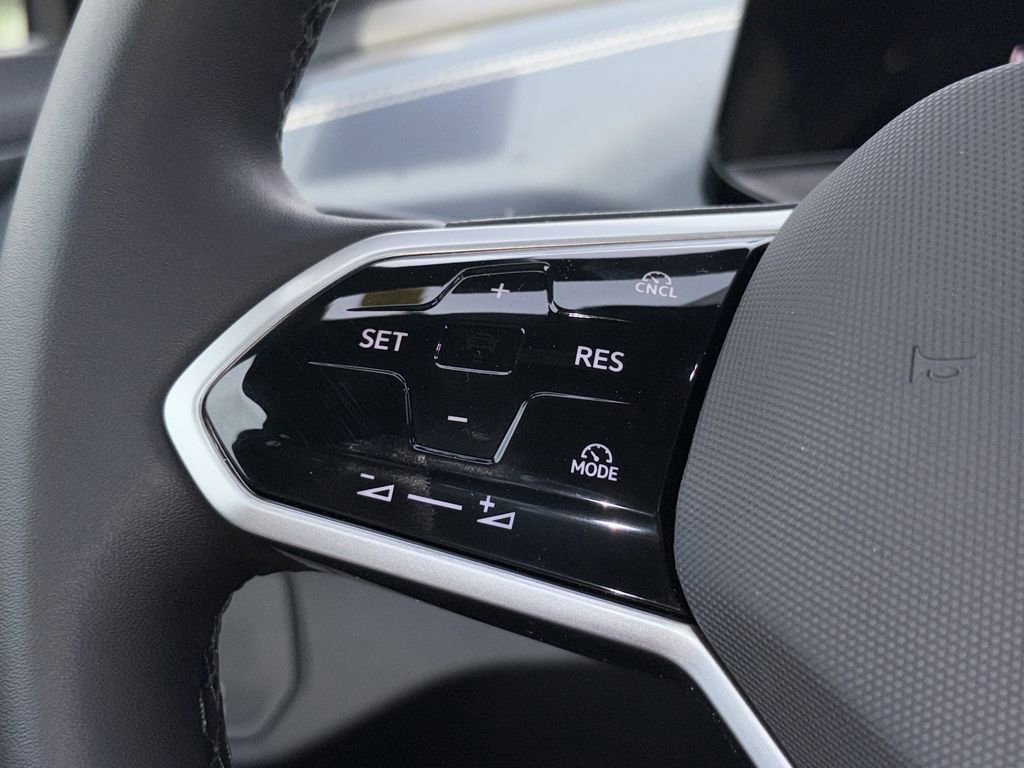 New 2026 Volkswagen ID.4 Pro S Plus AWD/4WD image 16