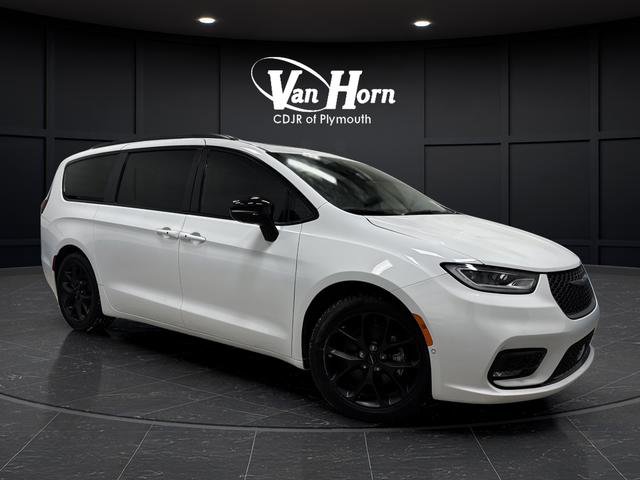 Used 2024 Chrysler Pacifica Limited w/ S Appearance Package image 40