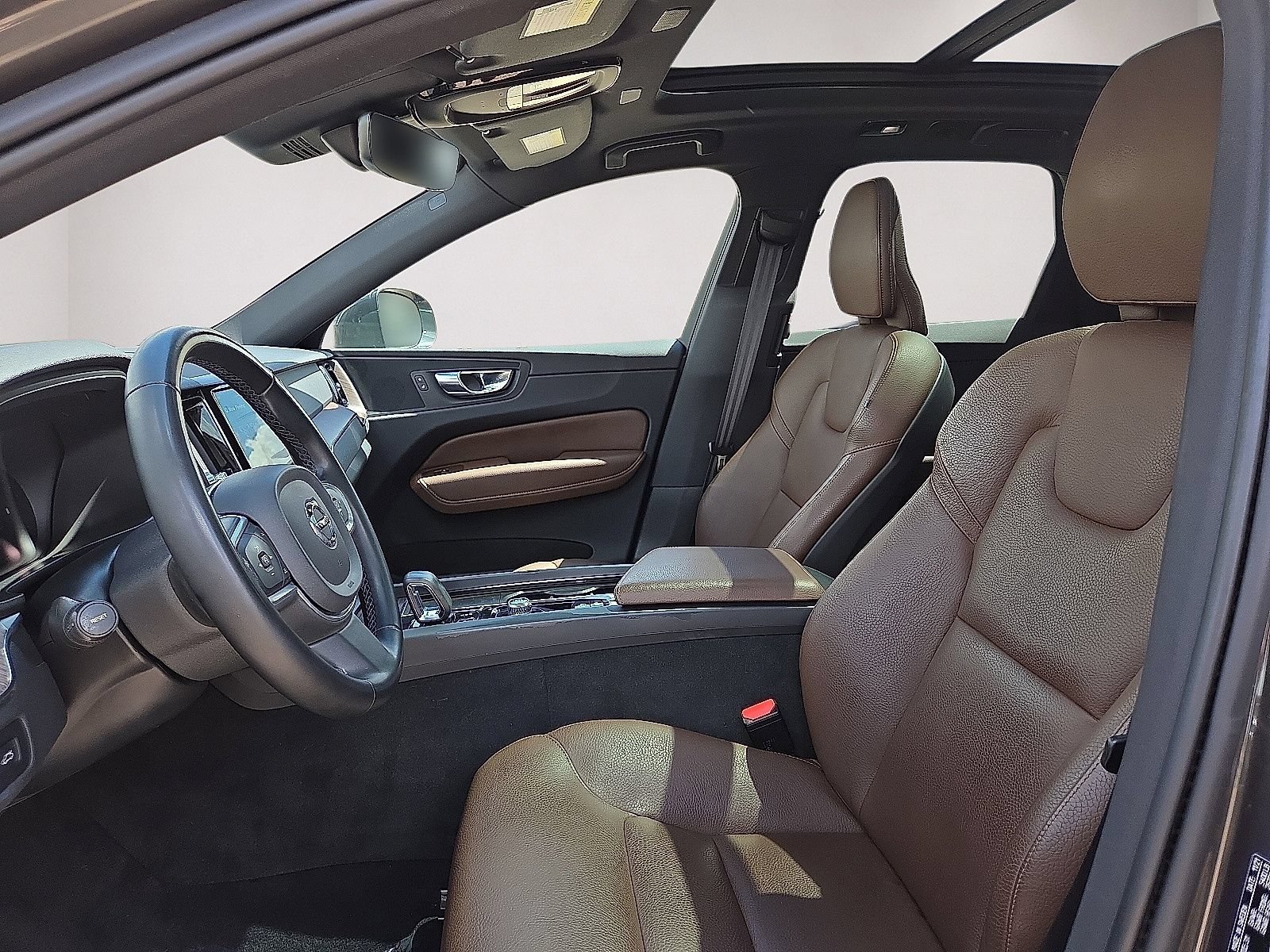 Used 2022 Volvo XC60 B5 Momentum AWD/4WD image 24