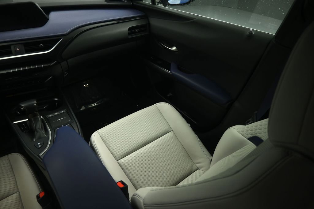 Used 2021 Lexus UX 250h w/ Premium Package AWD/4WD image 48