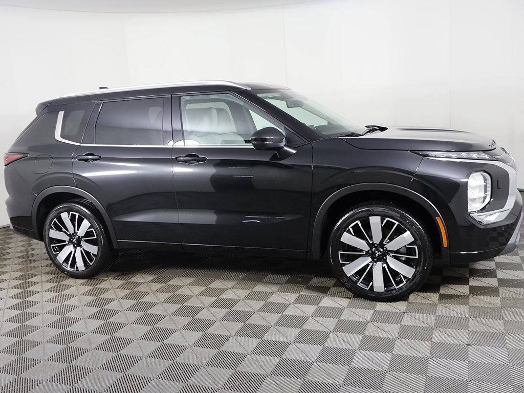 Used 2025 Mitsubishi Outlander SEL AWD/4WD image 21