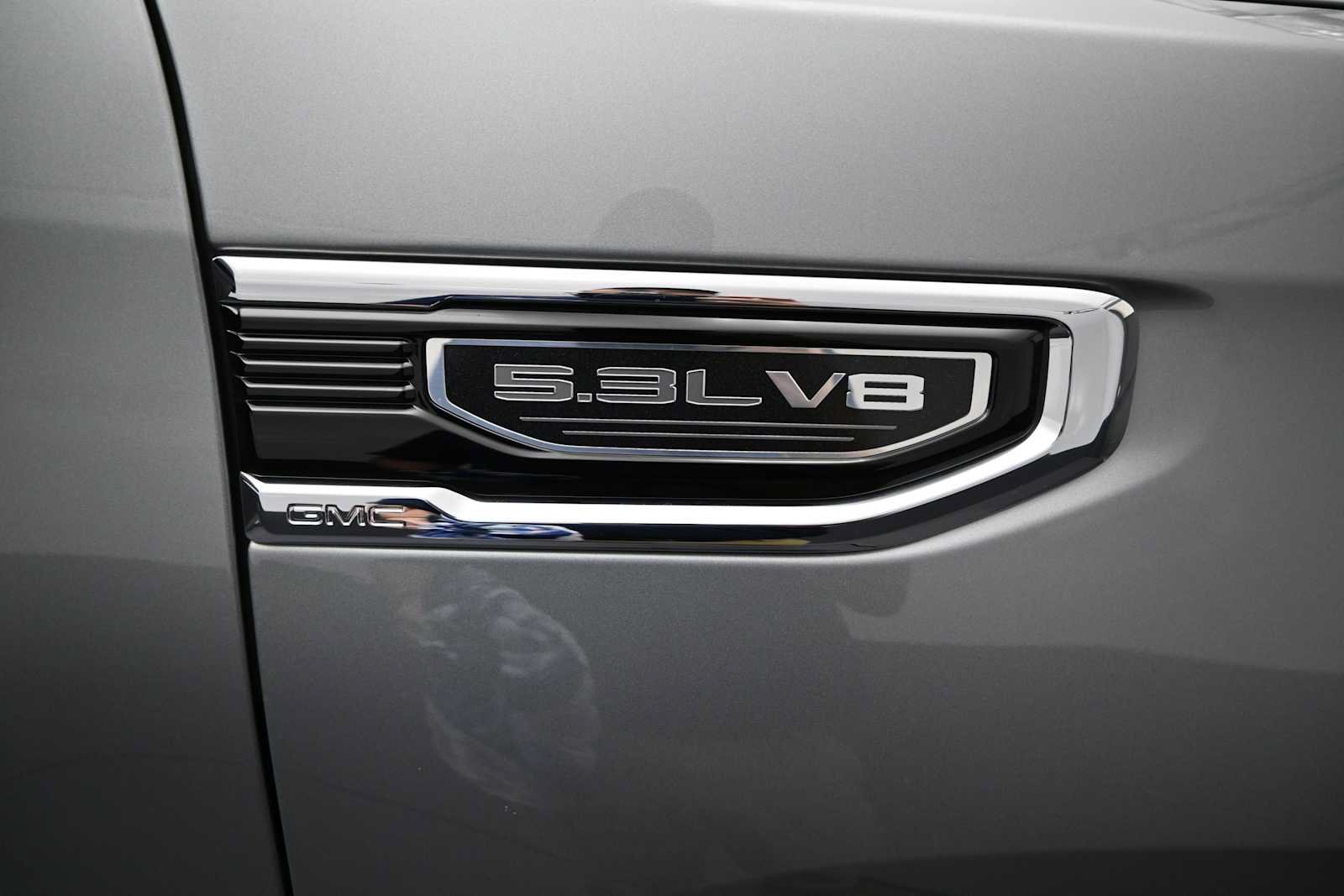 Used 2024 GMC Sierra 1500 SLT w/ SLT Premium Plus Package AWD/4WD image 32