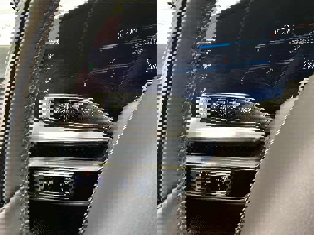 Certified 2024 Cadillac Lyriq Luxury w/ LPO, Floor Liner Package image 24