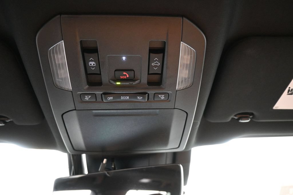 Used 2026 Toyota Highlander Platinum AWD/4WD image 16