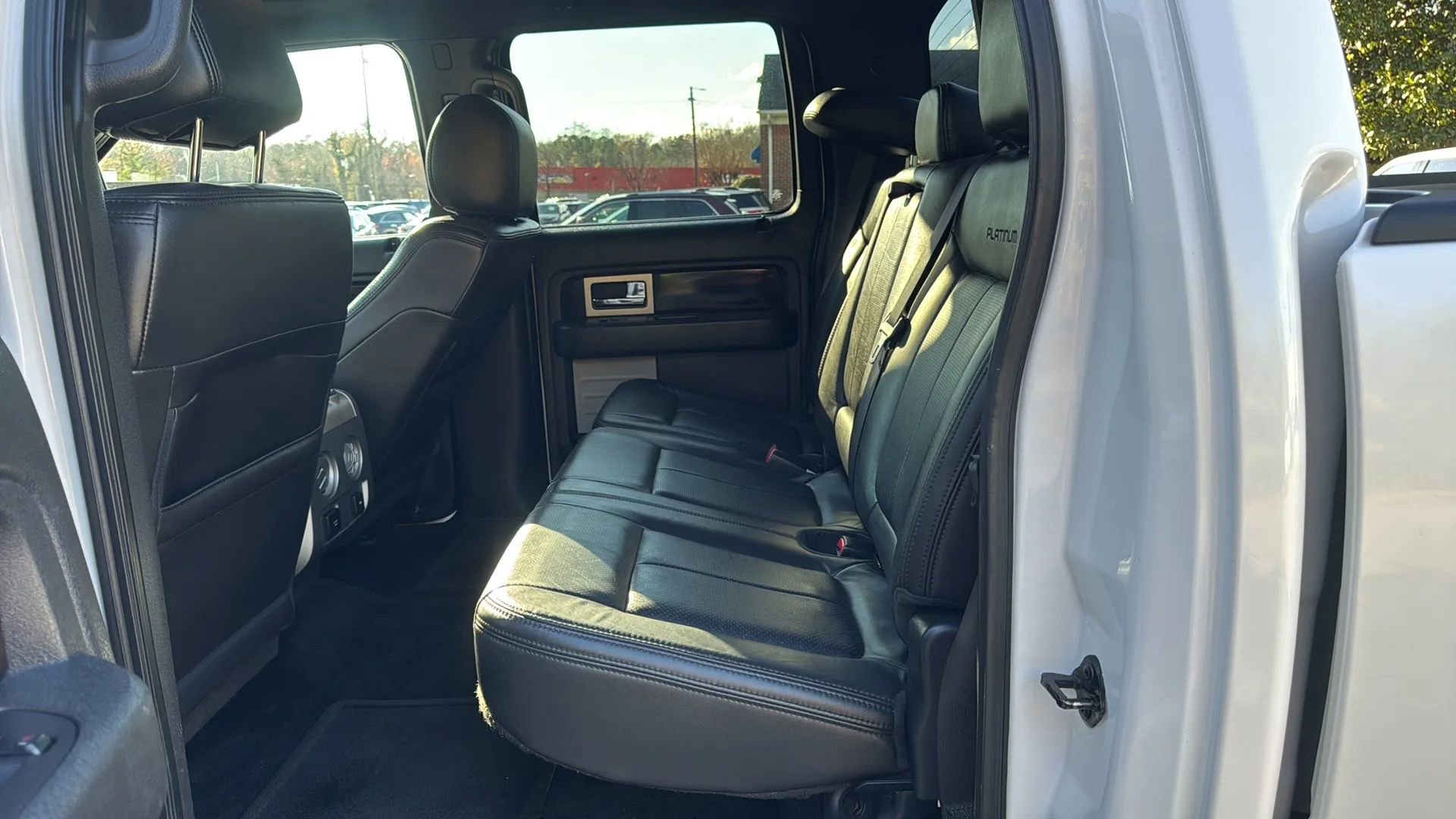 Used 2014 Ford F150 Platinum image 11