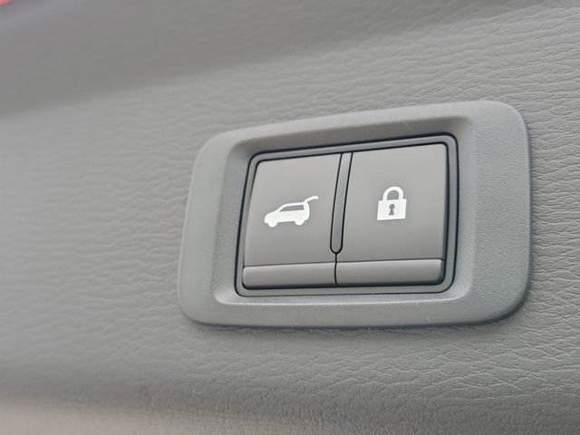 New 2026 Mitsubishi Outlander SE image 12