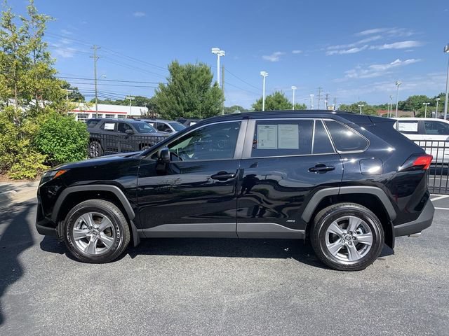Certified 2025 Toyota RAV4 LE AWD/4WD image 5